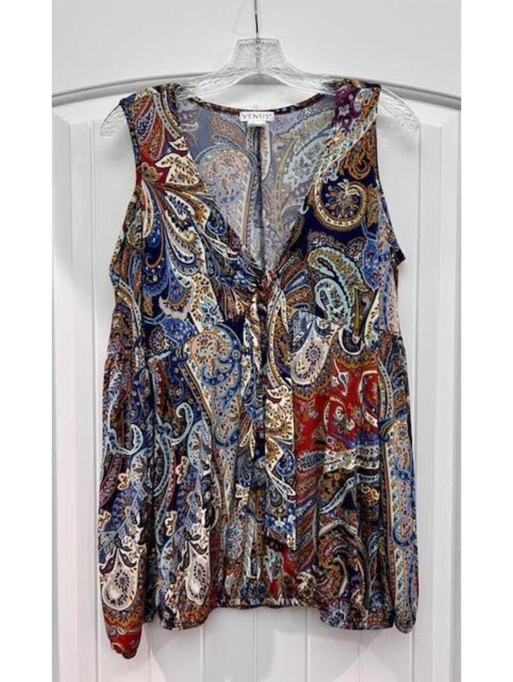 ✨ Venus Paisley Cold Shoulder Top M/L — GUC Flattering